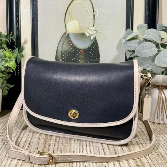 Coach Handbags - ❤️SOLD❤️Vintage Coach Spectator Navy Blue City Bag 9667